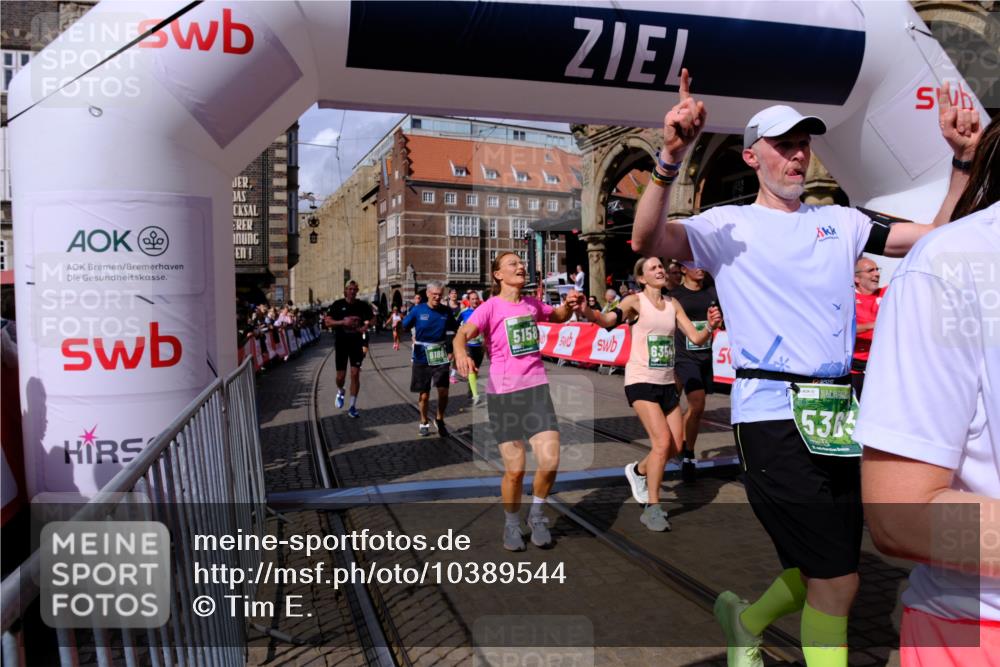 13.09.2026 - 21. swb-Marathon Bremen Tim E. http://msf.ph/oto/10389544 13.09.2026 13:32:09 Ziel 578, 846, 2934, 3115, 3205, 3239, 3244, 3278, 3946, 3989, 4030, 4164, 4979, 4998, 5158, 5325, 5363, 5899, 6062, 6100, 6116, 6193, 6213, 6354, 6602, 7242, 7260, 7790, 7964, 8048, 8078, 8166, 8206, 8247, 8610, 8970, 9016, 9033, 9188, 9568, 9785, 9914, 13151, 13231 meine-sportfotos.de