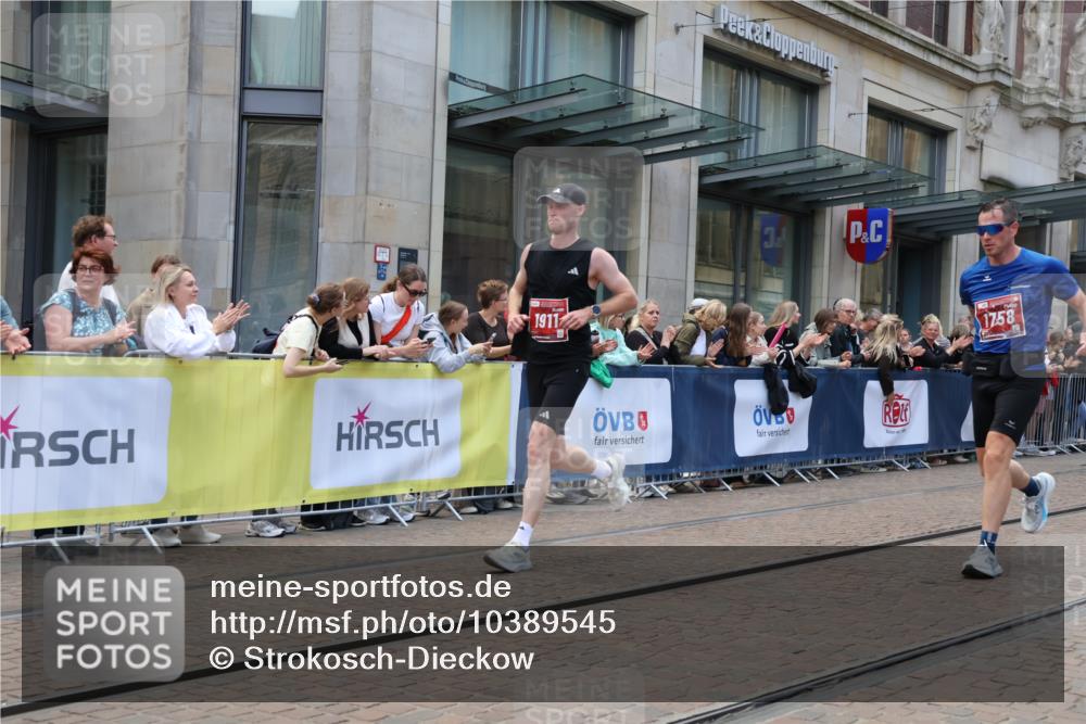 13.09.2026 - 21. swb-Marathon Bremen Strokosch-Dieckow http://msf.ph/oto/10389545 13.09.2026 13:00:17 Ziel 371, 453, 1136, 1550, 1754, 2141, 2683, 4904, 5776, 603, 671, 735, 912, 1571, 1758, 1911, 1930, 7015, 7170, 8689 meine-sportfotos.de