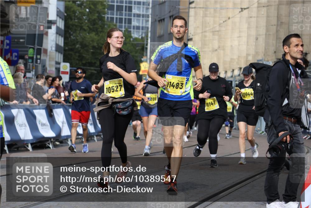 13.09.2026 - 21. swb-Marathon Bremen Strokosch-Dieckow http://msf.ph/oto/10389547 13.09.2026 11:11:10 Ziel 10148, 10163, 10461, 10462, 10547, 10653, 10792, 10841, 10911, 11043, 11047, 11237, 11309, 11327, 11335, 11465, 11513, 11583, 11756, 11846, 11993, 10419, 10611, 11036, 11216, 11231, 11458, 11745, 11870, 12126, 12148, 12396, 12464 meine-sportfotos.de
