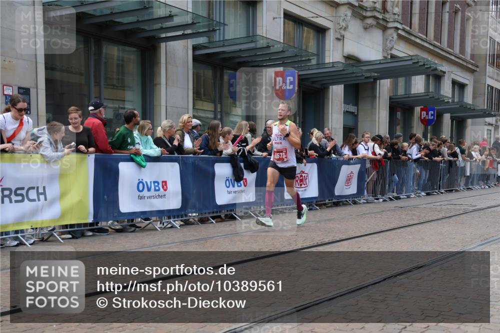 13.09.2026 - 21. swb-Marathon Bremen Strokosch-Dieckow http://msf.ph/oto/10389561 13.09.2026 13:00:20 Ziel 371, 453, 1136, 1550, 1754, 2141, 4904, 8749, 603, 671, 735, 912, 1571, 1758, 1911, 1930, 2683, 5776, 7015, 7170, 8689 meine-sportfotos.de
