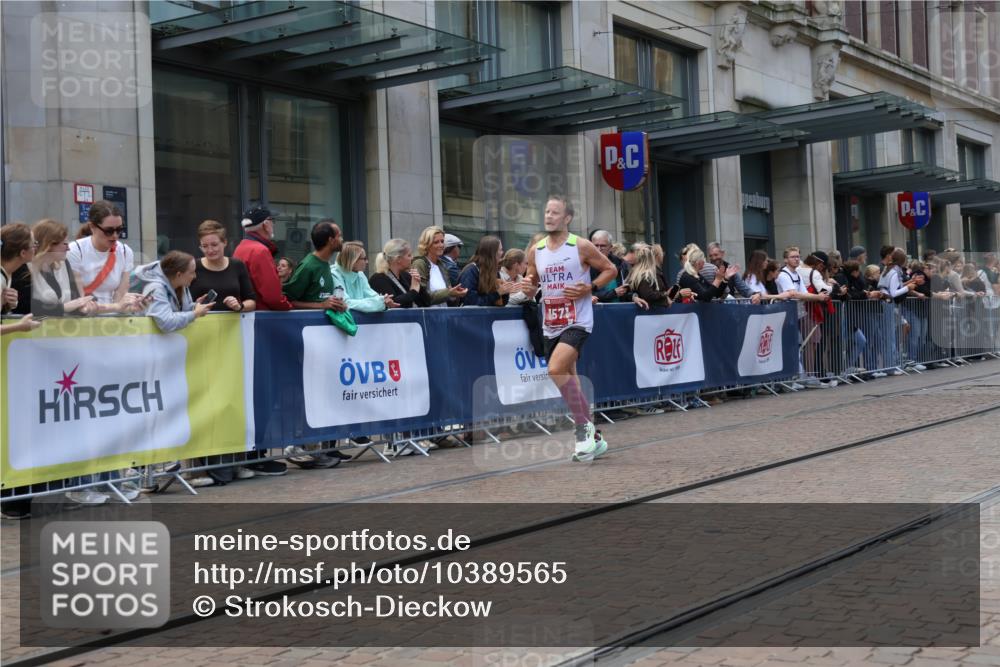 13.09.2026 - 21. swb-Marathon Bremen Strokosch-Dieckow http://msf.ph/oto/10389565 13.09.2026 13:00:20 Ziel 371, 453, 1136, 1550, 1754, 2141, 4904, 8749, 603, 671, 735, 912, 1571, 1758, 1911, 1930, 2683, 5776, 7015, 7170, 8689 meine-sportfotos.de