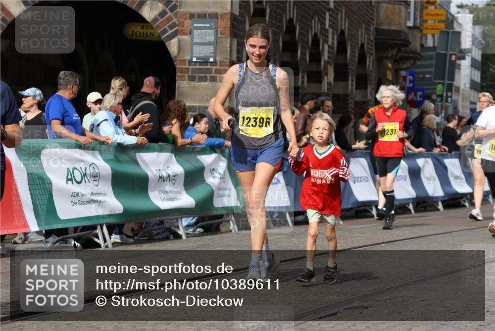 13.09.2026 - 21. swb-Marathon Bremen Strokosch-Dieckow http://msf.ph/oto/10389611 13.09.2026 11:11:18 Ziel 10148, 10163, 10313, 10461, 10462, 10527, 10547, 10644, 10653, 10792, 10841, 11043, 11141, 11237, 11335, 11465, 11483, 11691, 11756, 11993, 12401, 12507, 10510, 10511, 10546, 10977, 11036, 11216, 11289, 11533, 11702, 11870, 12126, 12220, 12311, 12464, 12508 meine-sportfotos.de