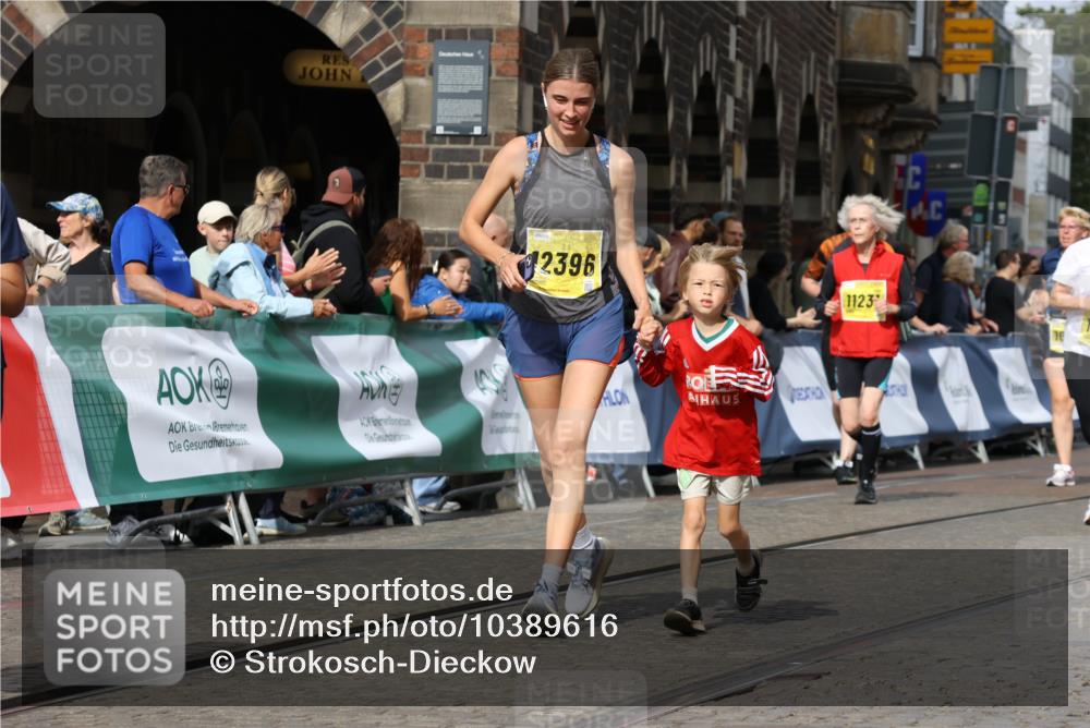 13.09.2026 - 21. swb-Marathon Bremen Strokosch-Dieckow http://msf.ph/oto/10389616 13.09.2026 11:11:19 Ziel 10148, 10163, 10313, 10527, 10547, 10644, 10653, 10792, 10841, 11043, 11141, 11237, 11335, 11465, 11483, 11691, 11756, 11993, 12401, 12507, 10155, 10510, 10511, 10546, 10977, 11036, 11216, 11289, 11533, 11702, 11870, 12126, 12220, 12311, 12464, 12508 meine-sportfotos.de