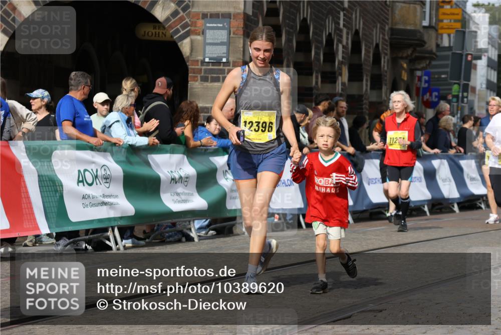 13.09.2026 - 21. swb-Marathon Bremen Strokosch-Dieckow http://msf.ph/oto/10389620 13.09.2026 11:11:19 Ziel 10148, 10163, 10313, 10527, 10547, 10644, 10653, 10792, 10841, 11043, 11141, 11237, 11335, 11465, 11483, 11691, 11756, 11993, 12401, 12507, 10155, 10510, 10511, 10546, 10977, 11036, 11216, 11289, 11533, 11702, 11870, 12126, 12220, 12311, 12464, 12508 meine-sportfotos.de