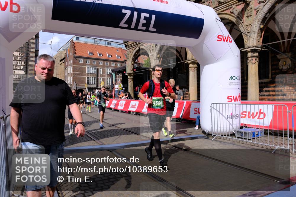 13.09.2026 - 21. swb-Marathon Bremen Tim E. http://msf.ph/oto/10389653 13.09.2026 13:32:31 Ziel 287, 1369, 2310, 2910, 3402, 3441, 3650, 3922, 4057, 4471, 4566, 4655, 4797, 4835, 5628, 6258, 6475, 6857, 6875, 7150, 7182, 7553, 7572, 7818, 8632, 9198, 9283, 9394, 9779, 13029, 13182, 13244 meine-sportfotos.de