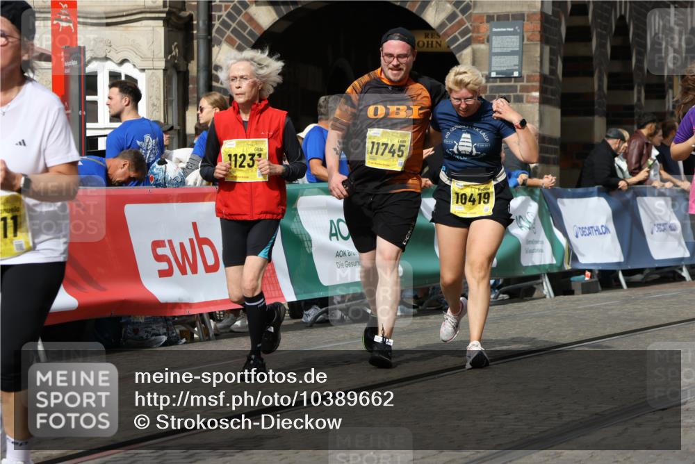 13.09.2026 - 21. swb-Marathon Bremen Strokosch-Dieckow http://msf.ph/oto/10389662 13.09.2026 11:11:24 Ziel 10163, 10313, 10527, 10611, 10644, 10653, 10792, 10841, 11043, 11062, 11141, 11237, 11483, 11679, 11691, 11993, 12396, 12401, 12507, 10155, 10510, 10511, 10546, 10552, 10977, 11239, 11289, 11533, 11702, 11927, 12082, 12220, 12286, 12311, 12336, 12508, 12553 meine-sportfotos.de