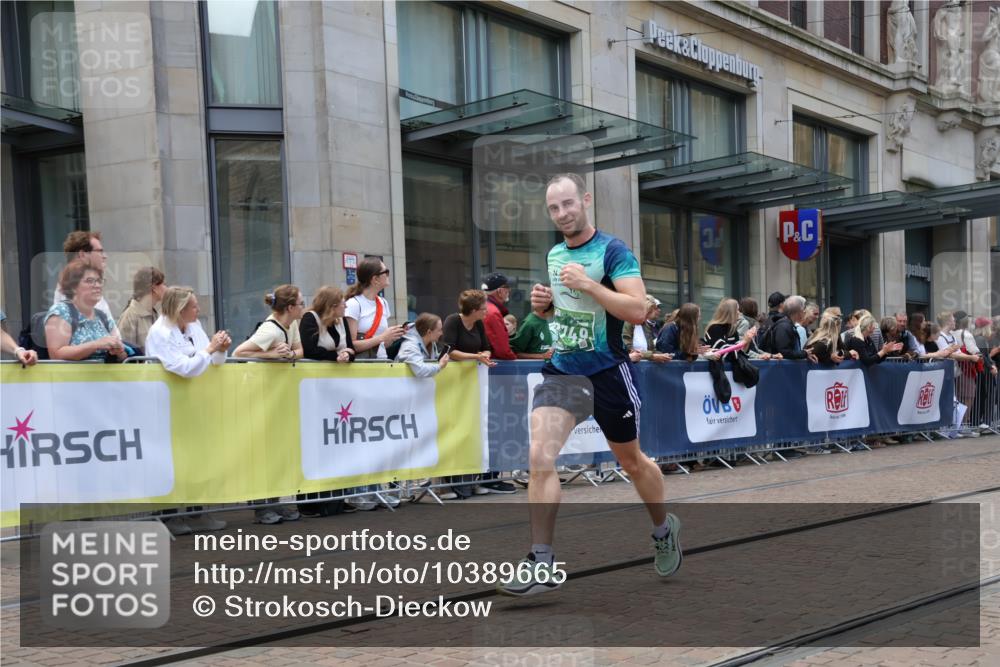 13.09.2026 - 21. swb-Marathon Bremen Strokosch-Dieckow http://msf.ph/oto/10389665 13.09.2026 13:00:37 Ziel 371, 6359, 8749, 9849, 371, 453, 1136, 1550, 1754, 2141, 2683, 4904, 5776, 7015 meine-sportfotos.de
