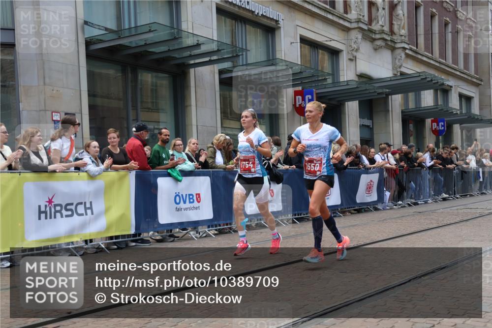 13.09.2026 - 21. swb-Marathon Bremen Strokosch-Dieckow http://msf.ph/oto/10389709 13.09.2026 13:00:42 Ziel 1619, 5663, 6359, 8749, 9849, 371, 453, 1136, 1550, 1754, 2141, 2683, 4904, 5776 meine-sportfotos.de