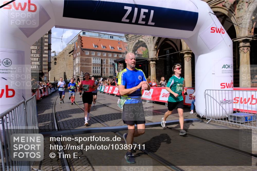 13.09.2026 - 21. swb-Marathon Bremen Tim E. http://msf.ph/oto/10389711 13.09.2026 13:32:47 Ziel 1687, 2292, 2293, 2611, 2910, 2992, 3354, 3402, 3429, 3441, 3878, 4263, 4323, 4380, 4471, 4655, 4835, 5281, 6518, 6593, 6760, 6781, 6900, 7150, 7173, 7572, 7990, 8957, 9040, 9151, 9175, 9198, 9283, 9719, 9779, 13208, 13244 meine-sportfotos.de
