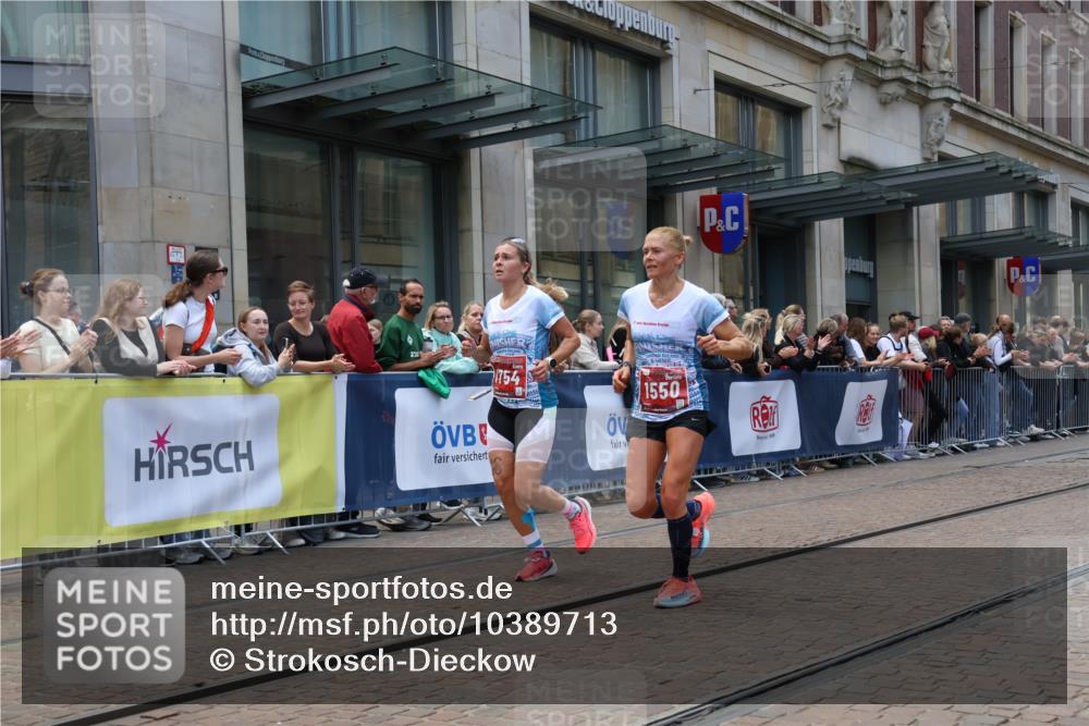 13.09.2026 - 21. swb-Marathon Bremen Strokosch-Dieckow http://msf.ph/oto/10389713 13.09.2026 13:00:43 Ziel 1619, 3019, 5663, 6359, 8749, 9849, 371, 453, 1136, 1550, 1754, 2141, 2683, 4904, 5776 meine-sportfotos.de