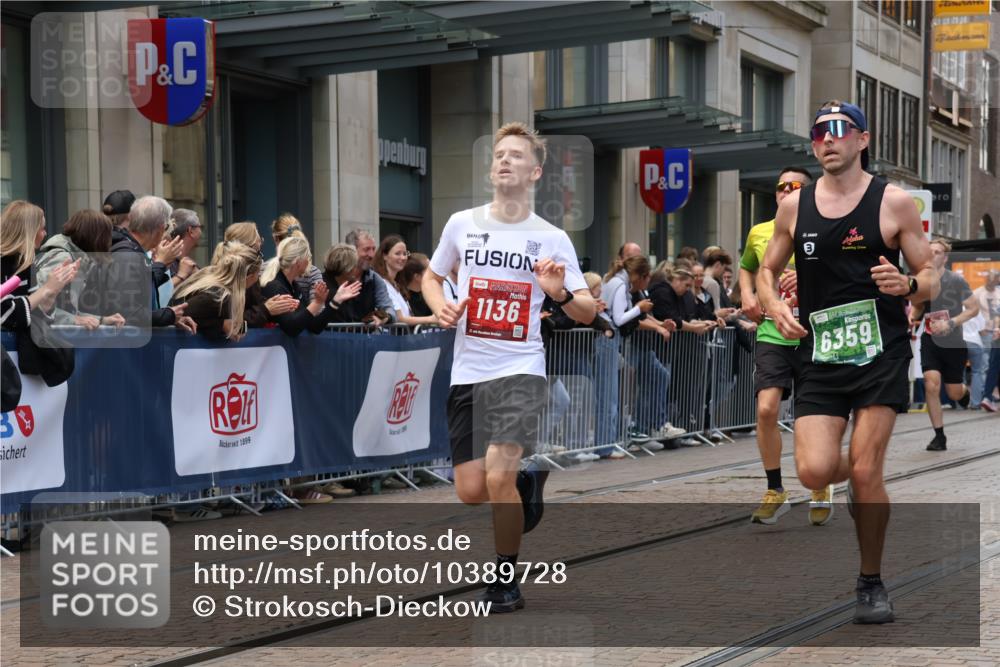 13.09.2026 - 21. swb-Marathon Bremen Strokosch-Dieckow http://msf.ph/oto/10389728 13.09.2026 13:00:45 Ziel 1619, 3019, 5663, 6359, 8749, 9849, 371, 453, 1136, 1550, 1754, 2141, 4904, 8749 meine-sportfotos.de