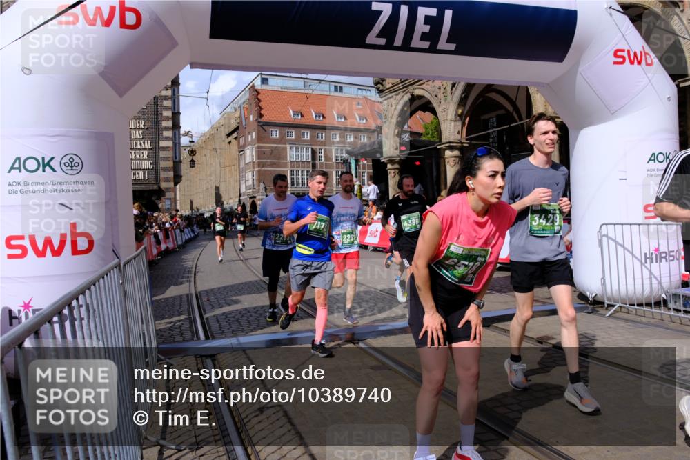 13.09.2026 - 21. swb-Marathon Bremen Tim E. http://msf.ph/oto/10389740 13.09.2026 13:32:50 Ziel 1437, 1687, 2292, 2293, 2611, 2910, 2992, 3354, 3402, 3429, 3441, 3878, 3895, 4263, 4323, 4380, 4471, 4835, 4862, 5281, 5398, 6518, 6583, 6593, 6760, 6781, 6900, 7173, 7466, 7758, 7990, 8344, 8957, 9040, 9151, 9175, 9719, 9779, 13208, 13244 meine-sportfotos.de