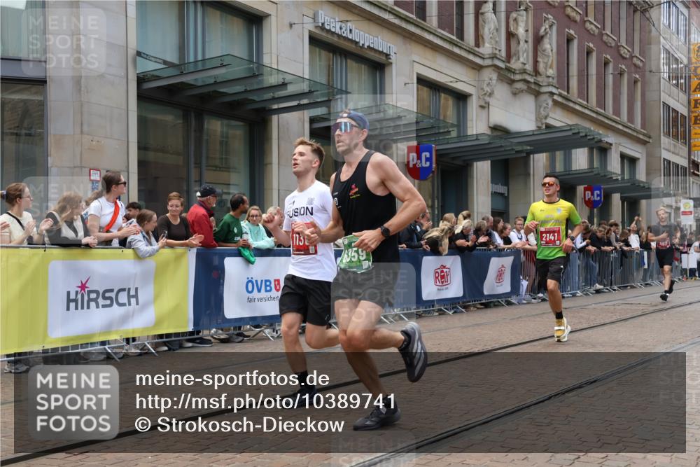 13.09.2026 - 21. swb-Marathon Bremen Strokosch-Dieckow http://msf.ph/oto/10389741 13.09.2026 13:00:46 Ziel 1619, 3019, 5663, 6359, 9849, 371, 453, 1136, 1550, 1754, 2141, 4904, 8749, 9849 meine-sportfotos.de