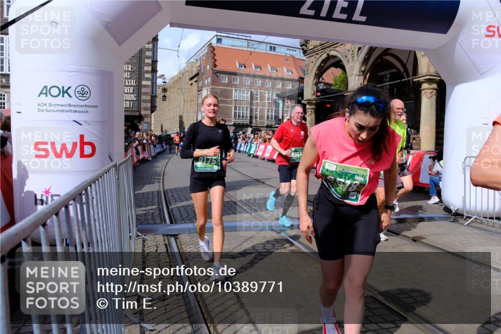 13.09.2026 - 21. swb-Marathon Bremen Tim E. http://msf.ph/oto/10389771 13.09.2026 13:32:54 Ziel 1437, 1687, 2292, 2293, 2611, 2992, 3354, 3429, 3878, 3895, 4263, 4323, 4380, 4862, 5281, 5398, 5581, 5657, 6518, 6583, 6593, 6718, 6760, 7016, 7173, 7466, 7758, 7990, 8344, 8367, 8957, 9040, 9175, 13208 meine-sportfotos.de