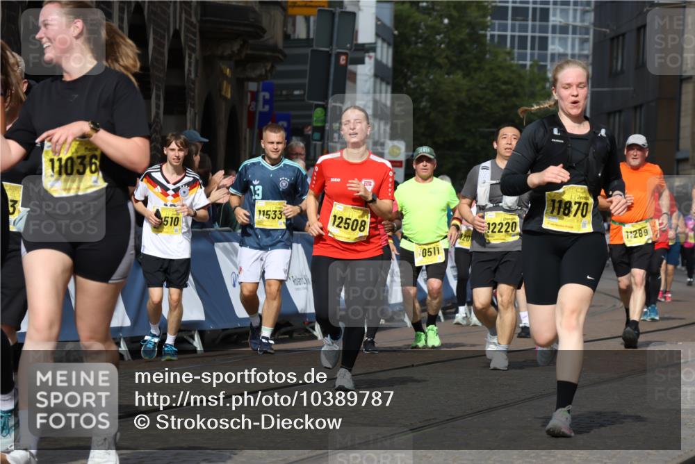 13.09.2026 - 21. swb-Marathon Bremen Strokosch-Dieckow http://msf.ph/oto/10389787 13.09.2026 11:11:33 Ziel 10313, 10419, 10527, 10611, 10644, 11062, 11141, 11231, 11458, 11483, 11679, 11745, 12126, 12148, 12396, 12507, 10155, 10552, 10616, 11239, 11927, 12082, 12286, 12336, 12553 meine-sportfotos.de