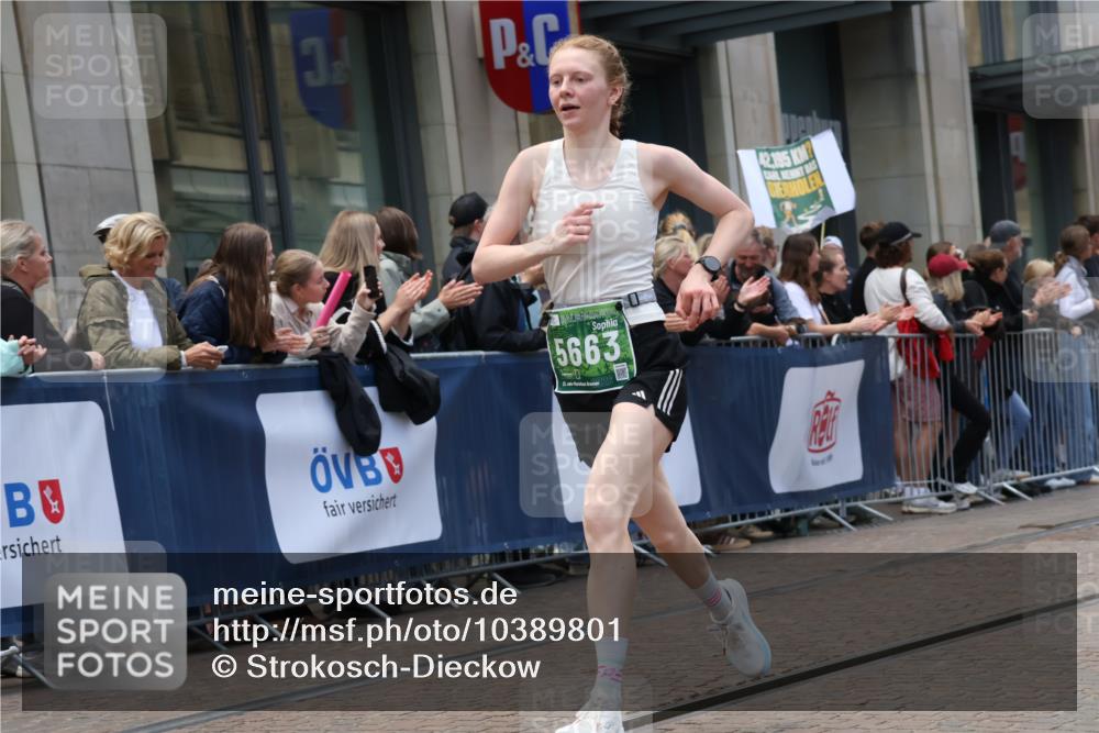 13.09.2026 - 21. swb-Marathon Bremen Strokosch-Dieckow http://msf.ph/oto/10389801 13.09.2026 13:00:56 Ziel 1411, 1619, 3019, 4328, 5663, 5996, 371, 453, 2141, 4904, 6359, 8749, 9849 meine-sportfotos.de