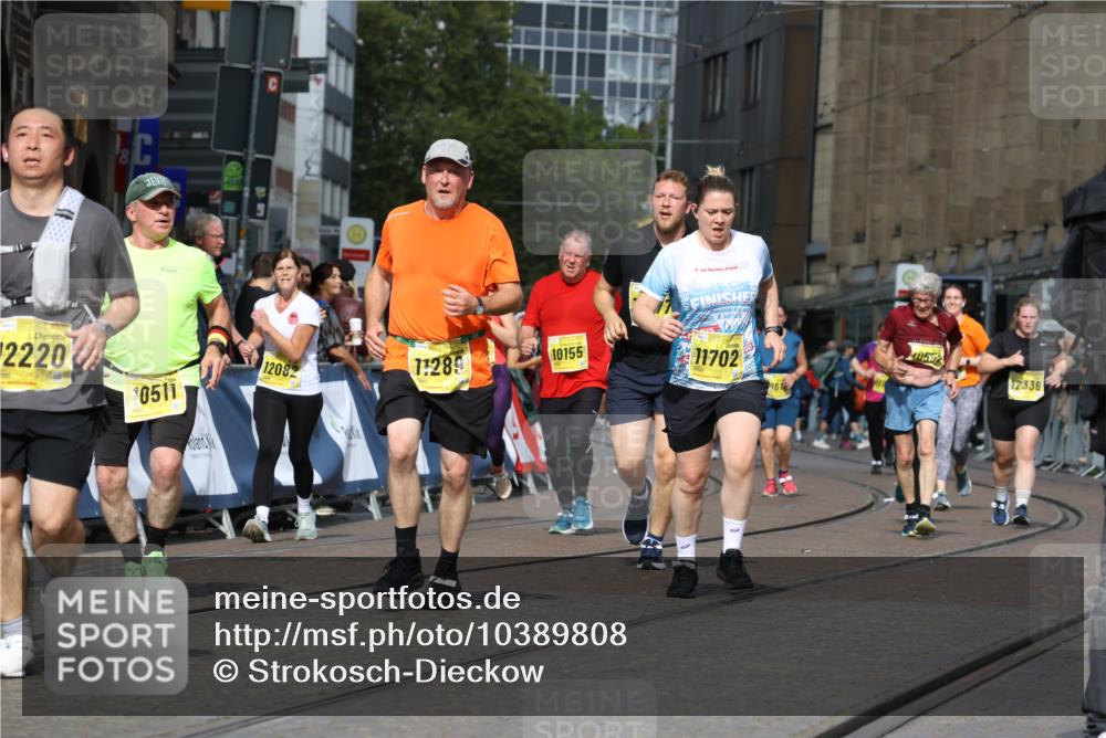 13.09.2026 - 21. swb-Marathon Bremen Strokosch-Dieckow http://msf.ph/oto/10389808 13.09.2026 11:11:36 Ziel 10313, 10419, 10611, 10644, 11036, 11062, 11141, 11216, 11231, 11458, 11679, 11745, 11870, 12126, 12148, 12396, 12464, 12507, 10552, 10616, 11239, 11927, 12082, 12553 meine-sportfotos.de