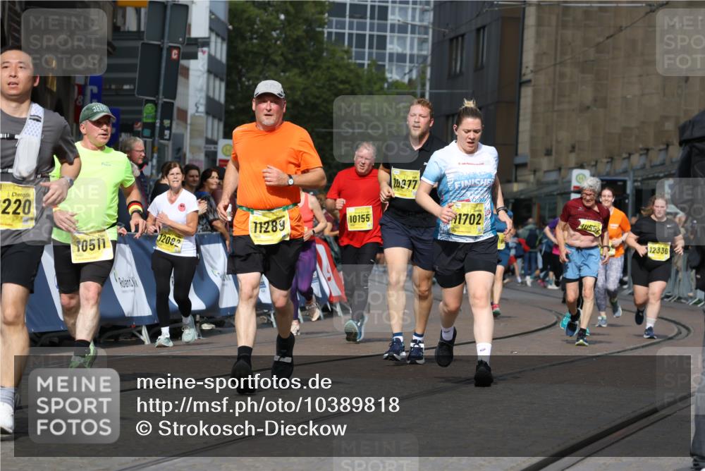 13.09.2026 - 21. swb-Marathon Bremen Strokosch-Dieckow http://msf.ph/oto/10389818 13.09.2026 11:11:36 Ziel 10313, 10419, 10611, 10644, 11036, 11062, 11141, 11216, 11231, 11458, 11679, 11745, 11870, 12126, 12148, 12396, 12464, 12507, 10552, 10616, 11239, 11927, 12082, 12553 meine-sportfotos.de