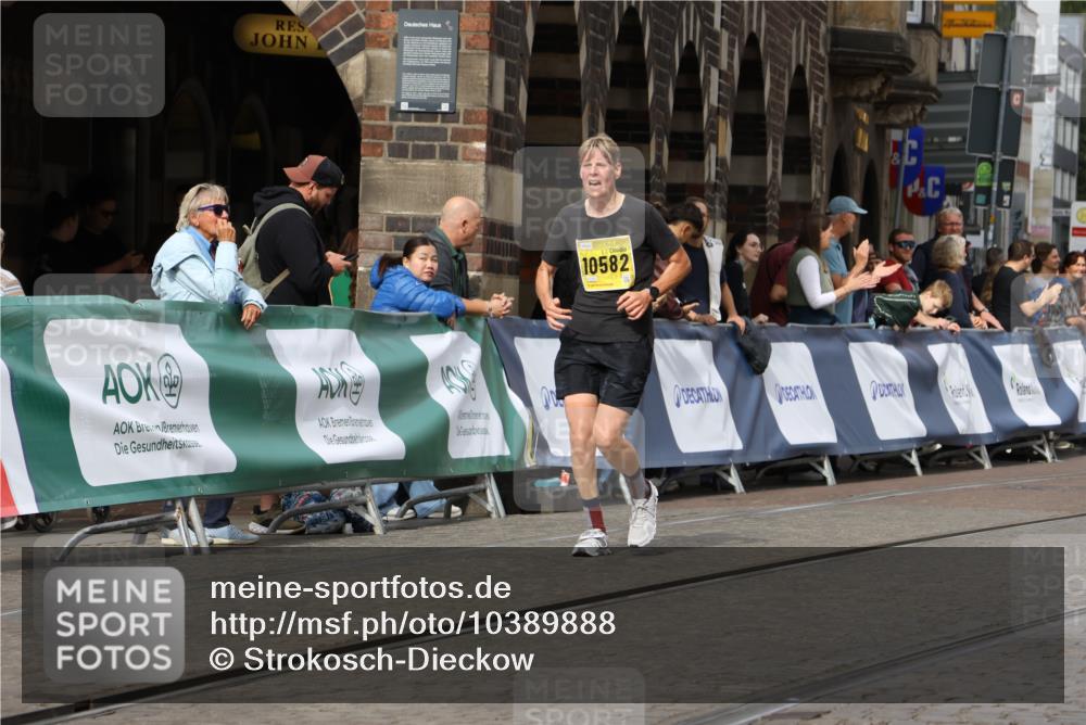 13.09.2026 - 21. swb-Marathon Bremen Strokosch-Dieckow http://msf.ph/oto/10389888 13.09.2026 11:11:59 Ziel 10155, 10510, 10511, 10546, 10552, 10616, 10977, 11239, 11289, 11533, 11702, 11927, 12082, 12220, 12286, 12311, 12336, 12553, 10490, 11585, 12012 meine-sportfotos.de
