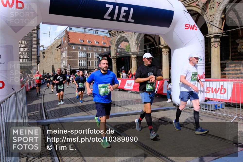 13.09.2026 - 21. swb-Marathon Bremen Tim E. http://msf.ph/oto/10389890 13.09.2026 13:33:17 Ziel 891, 1532, 2440, 2638, 2959, 3167, 3404, 3710, 3773, 3902, 4194, 4233, 4659, 5090, 5395, 5410, 5706, 5749, 5981, 6018, 6786, 6941, 7756, 7788, 8061, 9269, 9292, 9406, 9745, 9829, 10048, 13019, 13028, 13039, 13092, 13093, 13146, 13164, 13232, 13234, 13247 meine-sportfotos.de