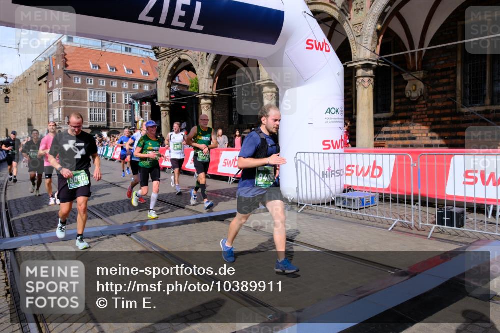 13.09.2026 - 21. swb-Marathon Bremen Tim E. http://msf.ph/oto/10389911 13.09.2026 13:33:18 Ziel 891, 1532, 2440, 2638, 2818, 2959, 3167, 3404, 3710, 3773, 3902, 4194, 4233, 4408, 4659, 5090, 5191, 5395, 5410, 5706, 5749, 5981, 6018, 6786, 6941, 7756, 7788, 8061, 9269, 9292, 9406, 9745, 9829, 10048, 13019, 13028, 13039, 13092, 13093, 13146, 13164, 13234, 13247 meine-sportfotos.de