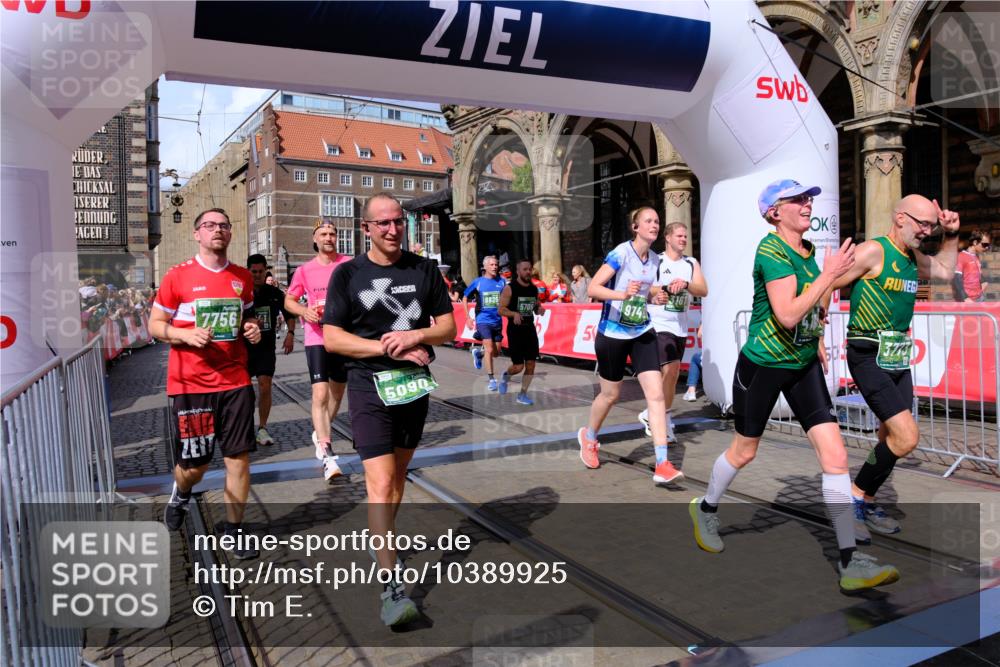 13.09.2026 - 21. swb-Marathon Bremen Tim E. http://msf.ph/oto/10389925 13.09.2026 13:33:20 Ziel 891, 1532, 2393, 2440, 2638, 2818, 2959, 3167, 3404, 3710, 3773, 3902, 4194, 4233, 4408, 4659, 5090, 5191, 5324, 5395, 5410, 5706, 5749, 5981, 6018, 6941, 7756, 7788, 7830, 8061, 9269, 9292, 9406, 9745, 9829, 10048, 13019, 13028, 13039, 13092, 13093, 13101, 13146, 13164, 13234, 13247 meine-sportfotos.de