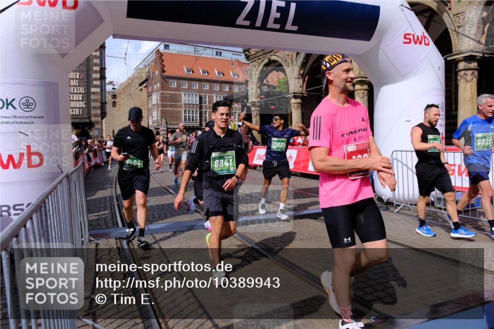 13.09.2026 - 21. swb-Marathon Bremen Tim E. http://msf.ph/oto/10389943 13.09.2026 13:33:22 Ziel 891, 1532, 2393, 2440, 2818, 2959, 3167, 3404, 3710, 3773, 4194, 4260, 4408, 4659, 5090, 5191, 5324, 5395, 5410, 5706, 5749, 5981, 6018, 6941, 7756, 7788, 7830, 8061, 9269, 9292, 9406, 9745, 9829, 10048, 13019, 13028, 13039, 13092, 13093, 13101, 13146, 13247 meine-sportfotos.de