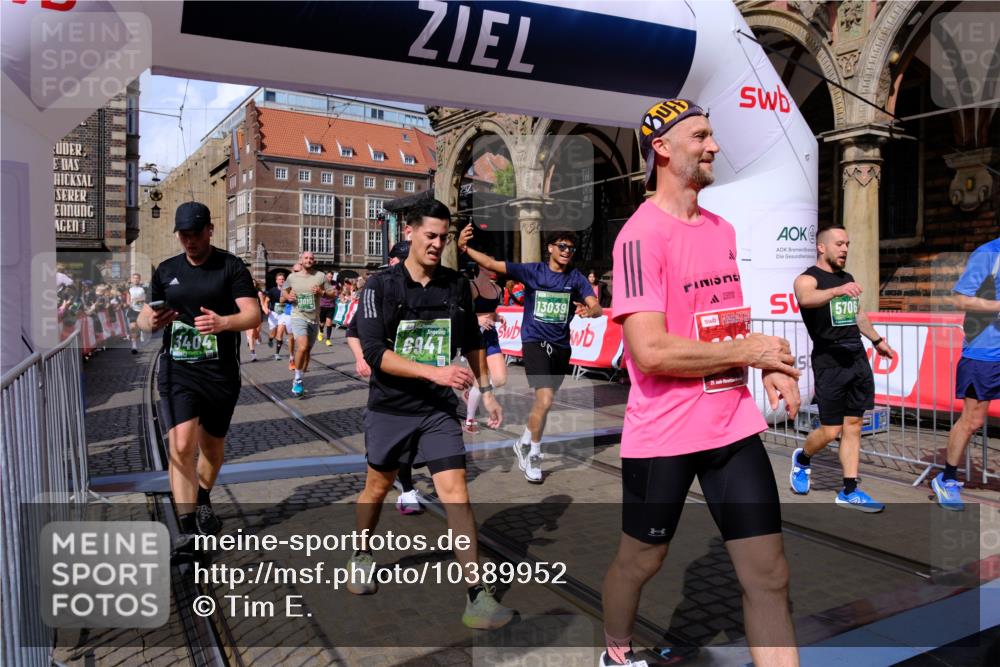 13.09.2026 - 21. swb-Marathon Bremen Tim E. http://msf.ph/oto/10389952 13.09.2026 13:33:22 Ziel 891, 1532, 2393, 2440, 2818, 2959, 3167, 3404, 3710, 3773, 4194, 4260, 4408, 4659, 5090, 5191, 5324, 5395, 5410, 5706, 5749, 5981, 6018, 6941, 7756, 7788, 7830, 8061, 9269, 9292, 9406, 9745, 9829, 10048, 13019, 13028, 13039, 13092, 13093, 13101, 13146, 13247 meine-sportfotos.de