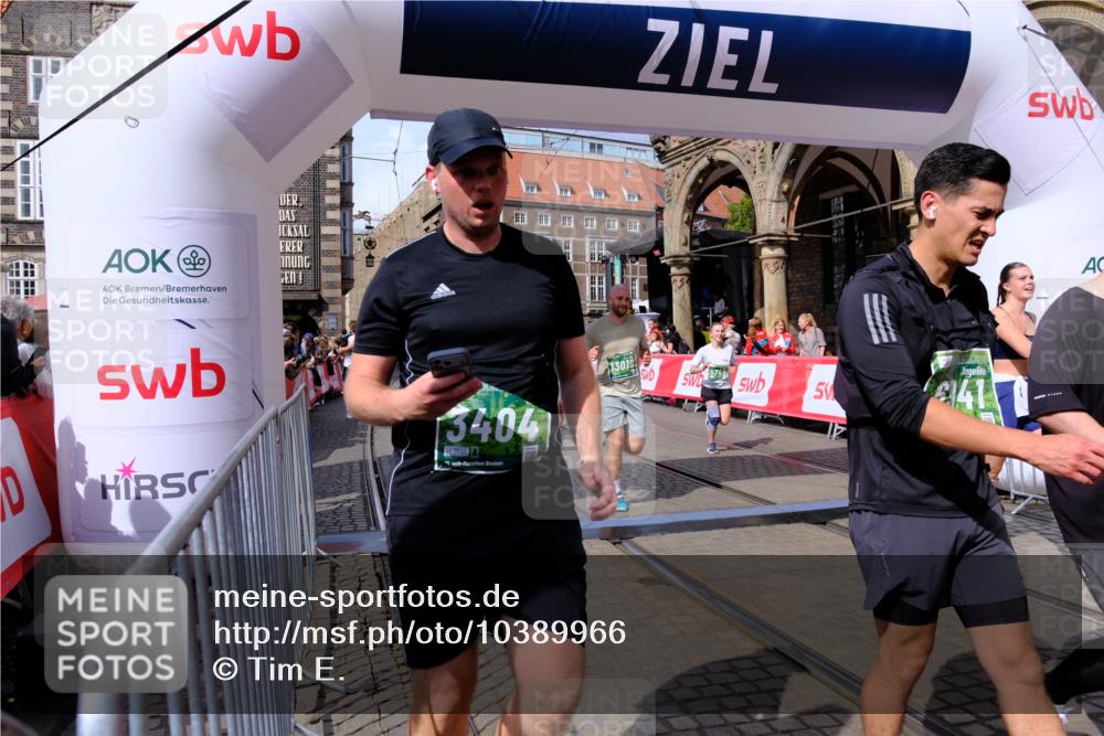 13.09.2026 - 21. swb-Marathon Bremen Tim E. http://msf.ph/oto/10389966 13.09.2026 13:33:23 Ziel 891, 1532, 2393, 2440, 2818, 2959, 3167, 3404, 3710, 3773, 4194, 4260, 4408, 4659, 5090, 5191, 5324, 5395, 5410, 5706, 5749, 5981, 6018, 6941, 7467, 7756, 7788, 7830, 8061, 9269, 9292, 9406, 9745, 9829, 10048, 13019, 13028, 13039, 13092, 13093, 13101, 13146, 13247 meine-sportfotos.de