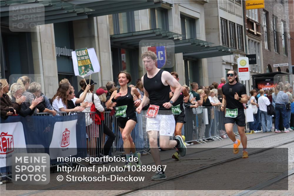 13.09.2026 - 21. swb-Marathon Bremen Strokosch-Dieckow http://msf.ph/oto/10389967 13.09.2026 13:01:23 Ziel 1614, 4118, 4696, 5369, 7950, 9137, 13063, 13168, 1411, 1619, 3019, 4328, 5663, 5996 meine-sportfotos.de