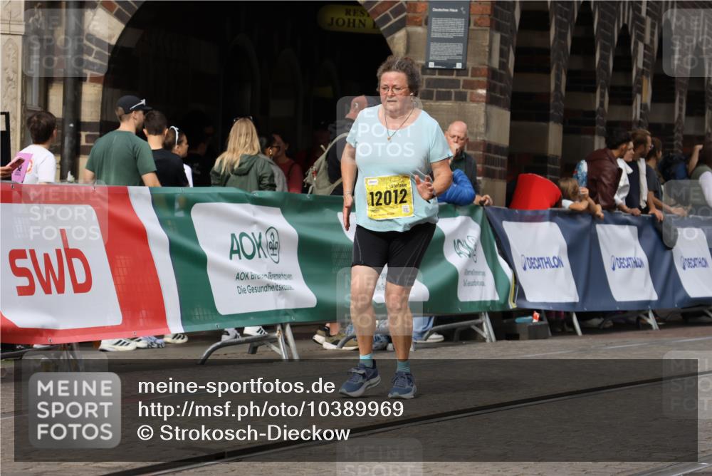 13.09.2026 - 21. swb-Marathon Bremen Strokosch-Dieckow http://msf.ph/oto/10389969 13.09.2026 11:12:17 Ziel 10490, 10582, 11585, 10213, 10406, 10414, 10909, 11716, 12327 meine-sportfotos.de