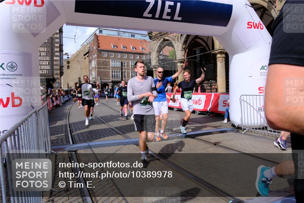 13.09.2026 - 21. swb-Marathon Bremen Tim E. http://msf.ph/oto/10389978 13.09.2026 13:33:25 Ziel 1532, 2283, 2393, 2440, 2818, 2959, 3167, 3404, 3710, 3773, 4194, 4260, 4408, 4659, 5090, 5191, 5324, 5395, 5410, 5706, 5749, 5790, 5981, 6941, 7467, 7756, 7788, 7830, 8061, 9269, 9292, 9406, 9745, 9829, 13019, 13028, 13039, 13092, 13093, 13101, 13146 meine-sportfotos.de