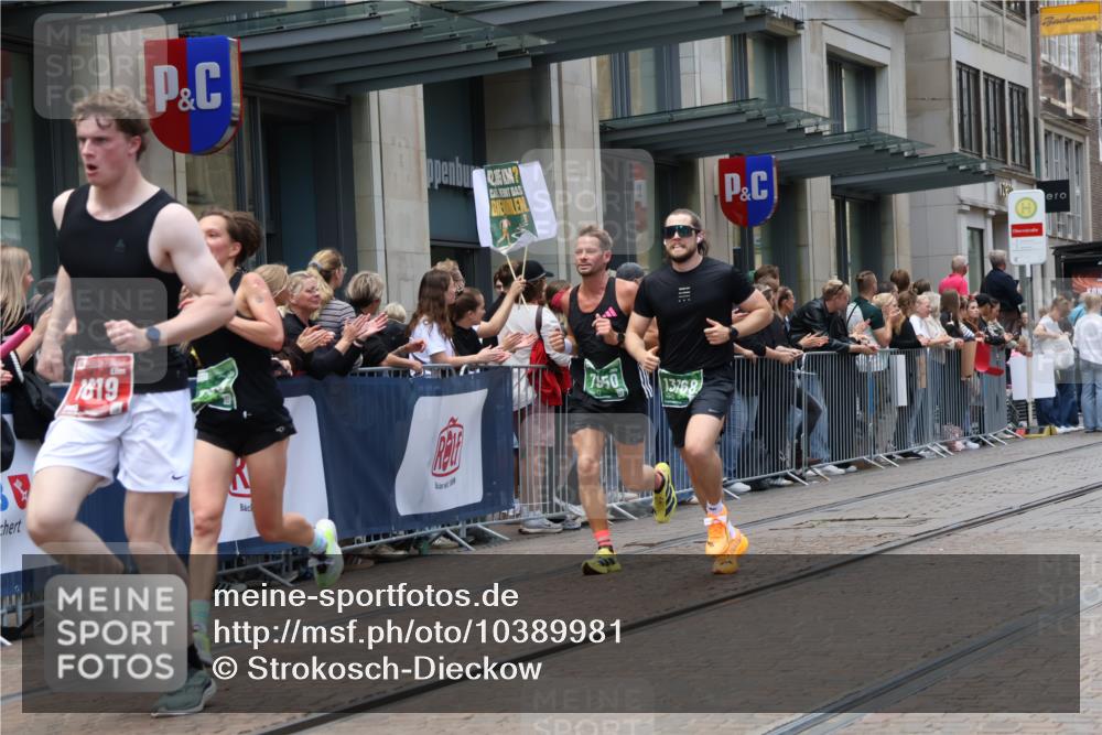13.09.2026 - 21. swb-Marathon Bremen Strokosch-Dieckow http://msf.ph/oto/10389981 13.09.2026 13:01:25 Ziel 1614, 4696, 4739, 5369, 7950, 9137, 13063, 13168, 1411, 1619, 3019, 4118, 4328, 5663, 5996 meine-sportfotos.de