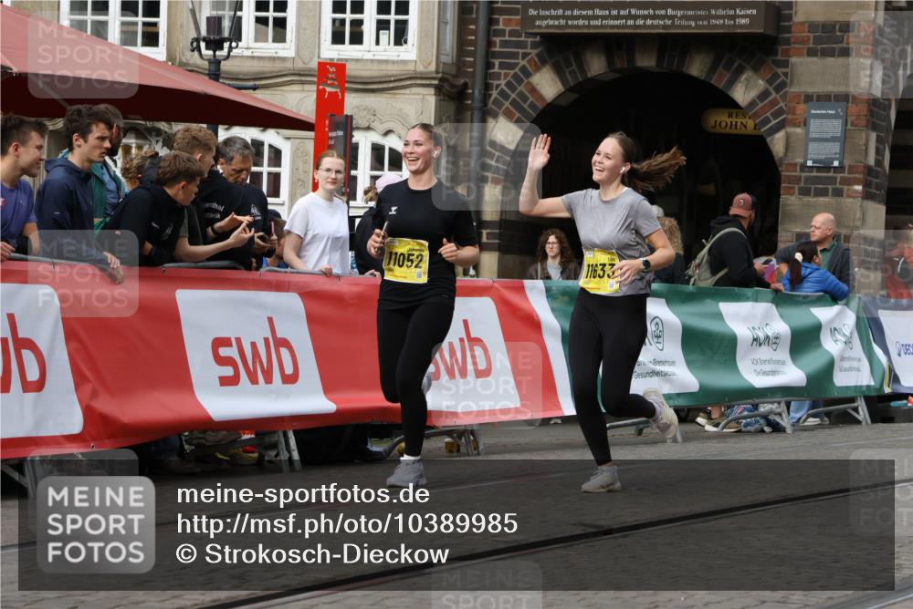 13.09.2026 - 21. swb-Marathon Bremen Strokosch-Dieckow http://msf.ph/oto/10389985 13.09.2026 11:12:24 Ziel 10490, 10582, 11585, 12012, 10354, 10743, 10874, 10875, 10909, 11090, 12497 meine-sportfotos.de