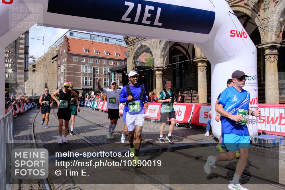 13.09.2026 - 21. swb-Marathon Bremen Tim E. http://msf.ph/oto/10390019 13.09.2026 13:33:31 Ziel 831, 1124, 2283, 2393, 2440, 2818, 2959, 2980, 3710, 4243, 4260, 4408, 4492, 4536, 4565, 4659, 5040, 5191, 5324, 5395, 5410, 5749, 5790, 5914, 5981, 6614, 6777, 6915, 7145, 7421, 7467, 7788, 7789, 7830, 8061, 9269, 9616, 9856, 13019, 13028, 13084, 13092, 13093, 13101 meine-sportfotos.de