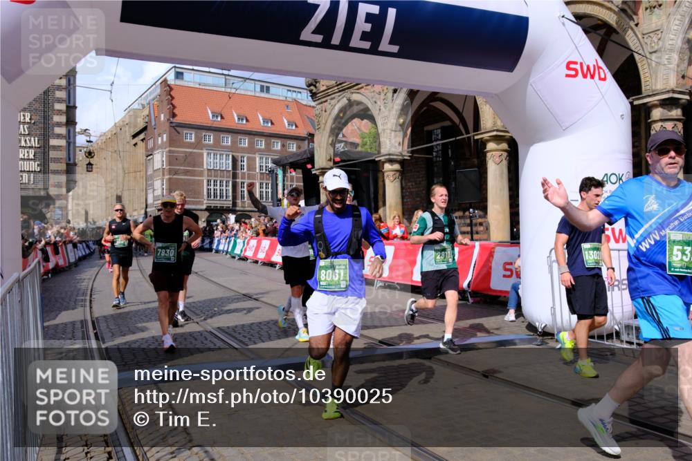 13.09.2026 - 21. swb-Marathon Bremen Tim E. http://msf.ph/oto/10390025 13.09.2026 13:33:31 Ziel 831, 1124, 2283, 2393, 2440, 2818, 2959, 2980, 3710, 4243, 4260, 4408, 4492, 4536, 4565, 4659, 5040, 5191, 5324, 5395, 5410, 5749, 5790, 5914, 5981, 6614, 6777, 6915, 7145, 7421, 7467, 7788, 7789, 7830, 8061, 9269, 9616, 9856, 13019, 13028, 13084, 13092, 13093, 13101 meine-sportfotos.de