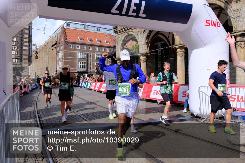 13.09.2026 - 21. swb-Marathon Bremen Tim E. http://msf.ph/oto/10390029 13.09.2026 13:33:31 Ziel 831, 1124, 2283, 2393, 2440, 2818, 2959, 2980, 3710, 4243, 4260, 4408, 4492, 4536, 4565, 4659, 5040, 5191, 5324, 5395, 5410, 5749, 5790, 5914, 5981, 6614, 6777, 6915, 7145, 7421, 7467, 7788, 7789, 7830, 8061, 9269, 9616, 9856, 13019, 13028, 13084, 13092, 13093, 13101 meine-sportfotos.de