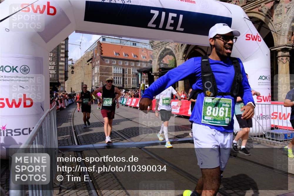 13.09.2026 - 21. swb-Marathon Bremen Tim E. http://msf.ph/oto/10390034 13.09.2026 13:33:32 Ziel 831, 1124, 2283, 2393, 2440, 2818, 2959, 2980, 3710, 4243, 4260, 4408, 4492, 4536, 4565, 4659, 5040, 5191, 5324, 5395, 5410, 5790, 5861, 5862, 5914, 5981, 6421, 6614, 6777, 6915, 7145, 7421, 7467, 7788, 7789, 7830, 8061, 9269, 9616, 9856, 13028, 13084, 13092, 13093, 13101 meine-sportfotos.de