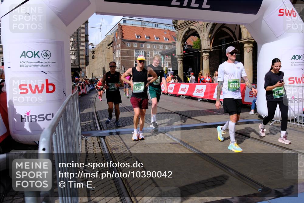 13.09.2026 - 21. swb-Marathon Bremen Tim E. http://msf.ph/oto/10390042 13.09.2026 13:33:33 Ziel 831, 1124, 2283, 2393, 2440, 2818, 2959, 2980, 3710, 4052, 4243, 4260, 4408, 4492, 4536, 4565, 5040, 5191, 5324, 5395, 5560, 5660, 5790, 5861, 5862, 5914, 5981, 6421, 6614, 6777, 6915, 7145, 7421, 7467, 7788, 7789, 7830, 8061, 9206, 9269, 9616, 9856, 13028, 13084, 13093, 13101 meine-sportfotos.de