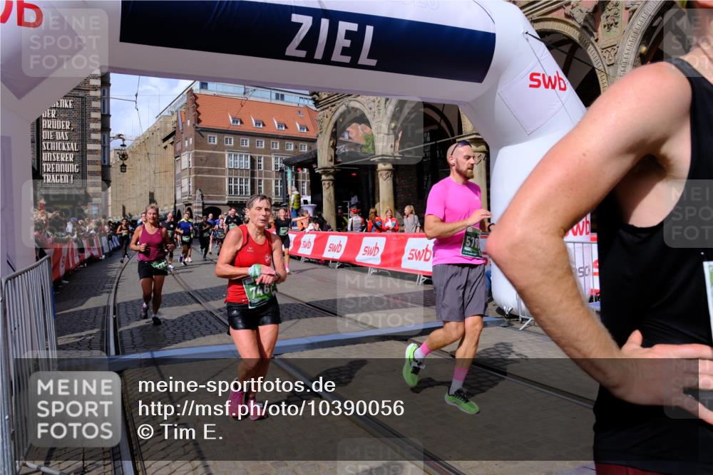 13.09.2026 - 21. swb-Marathon Bremen Tim E. http://msf.ph/oto/10390056 13.09.2026 13:33:37 Ziel 831, 1124, 2283, 2393, 2818, 2980, 4052, 4219, 4243, 4260, 4408, 4492, 4536, 4543, 4565, 5040, 5191, 5324, 5560, 5660, 5726, 5790, 5861, 5862, 5914, 6421, 6597, 6614, 6777, 6915, 6997, 7145, 7421, 7467, 7789, 7830, 8061, 8177, 8501, 8599, 8602, 9206, 9616, 9856, 13028, 13084, 13101 meine-sportfotos.de