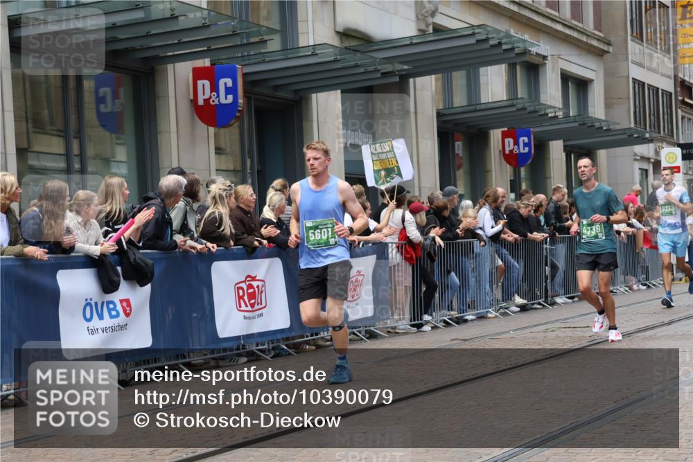 13.09.2026 - 21. swb-Marathon Bremen Strokosch-Dieckow http://msf.ph/oto/10390079 13.09.2026 13:01:39 Ziel 1614, 1667, 4696, 4739, 5601, 9233, 1411, 4118, 5369, 5996, 7950, 9137, 13063, 13168 meine-sportfotos.de