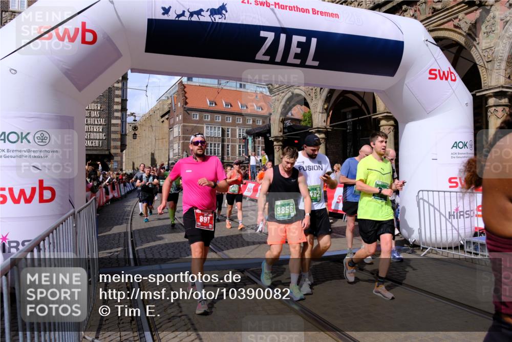 13.09.2026 - 21. swb-Marathon Bremen Tim E. http://msf.ph/oto/10390082 13.09.2026 13:33:44 Ziel 831, 1124, 2283, 2980, 3562, 4052, 4219, 4243, 4492, 4536, 4543, 4565, 5040, 5560, 5660, 5726, 5790, 5861, 5862, 5914, 6256, 6421, 6597, 6614, 6777, 6844, 6882, 6915, 6997, 7145, 7421, 7523, 7789, 7863, 8093, 8177, 8501, 8599, 8602, 8691, 9206, 9508, 9616, 9856, 9883, 10114, 13078, 13084 meine-sportfotos.de