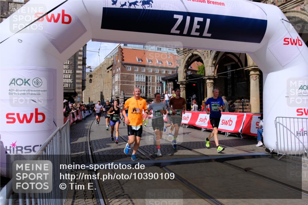 13.09.2026 - 21. swb-Marathon Bremen Tim E. http://msf.ph/oto/10390109 13.09.2026 13:33:52 Ziel 930, 2405, 2872, 2960, 3201, 3562, 3761, 4052, 4219, 4490, 4543, 5560, 5660, 5726, 5861, 5862, 6256, 6421, 6538, 6597, 6808, 6844, 6882, 6997, 7126, 7523, 7633, 7652, 7832, 7863, 8093, 8177, 8501, 8599, 8602, 8691, 9206, 9390, 9508, 9883, 10114, 13078 meine-sportfotos.de