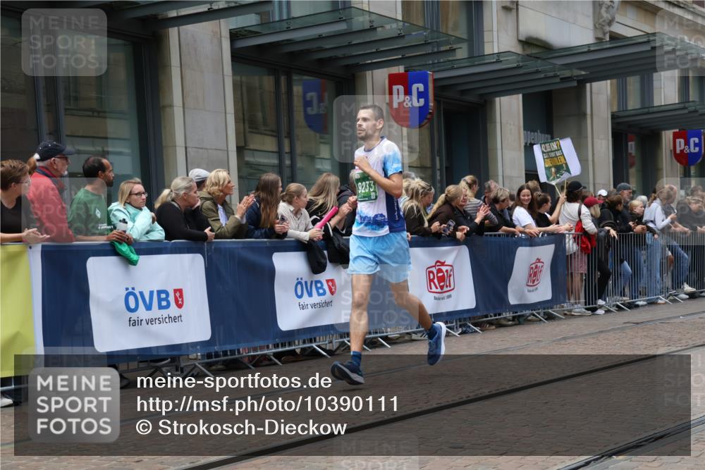 13.09.2026 - 21. swb-Marathon Bremen Strokosch-Dieckow http://msf.ph/oto/10390111 13.09.2026 13:01:42 Ziel 1667, 4696, 4739, 5601, 9233, 1614, 4118, 5369, 5996, 7950, 9137, 13063, 13168 meine-sportfotos.de