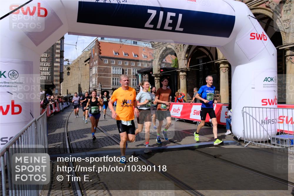 13.09.2026 - 21. swb-Marathon Bremen Tim E. http://msf.ph/oto/10390118 13.09.2026 13:33:52 Ziel 930, 2405, 2872, 2960, 3201, 3562, 3761, 4052, 4219, 4490, 4543, 5560, 5660, 5726, 5861, 5862, 6256, 6421, 6538, 6597, 6808, 6844, 6882, 6997, 7126, 7523, 7633, 7652, 7832, 7863, 8093, 8177, 8501, 8599, 8602, 8691, 9206, 9390, 9508, 9883, 10114, 13078 meine-sportfotos.de