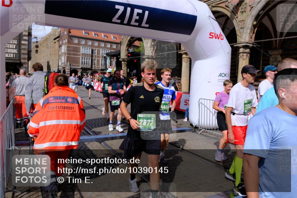 13.09.2026 - 21. swb-Marathon Bremen Tim E. http://msf.ph/oto/10390145 13.09.2026 13:34:04 Ziel 930, 2405, 2727, 2872, 2960, 3201, 3761, 4490, 4554, 4658, 4874, 5063, 5156, 5513, 5587, 6508, 6538, 6808, 7126, 7354, 7633, 7652, 7832, 8512, 9068, 9128, 9342, 9344, 9390 meine-sportfotos.de