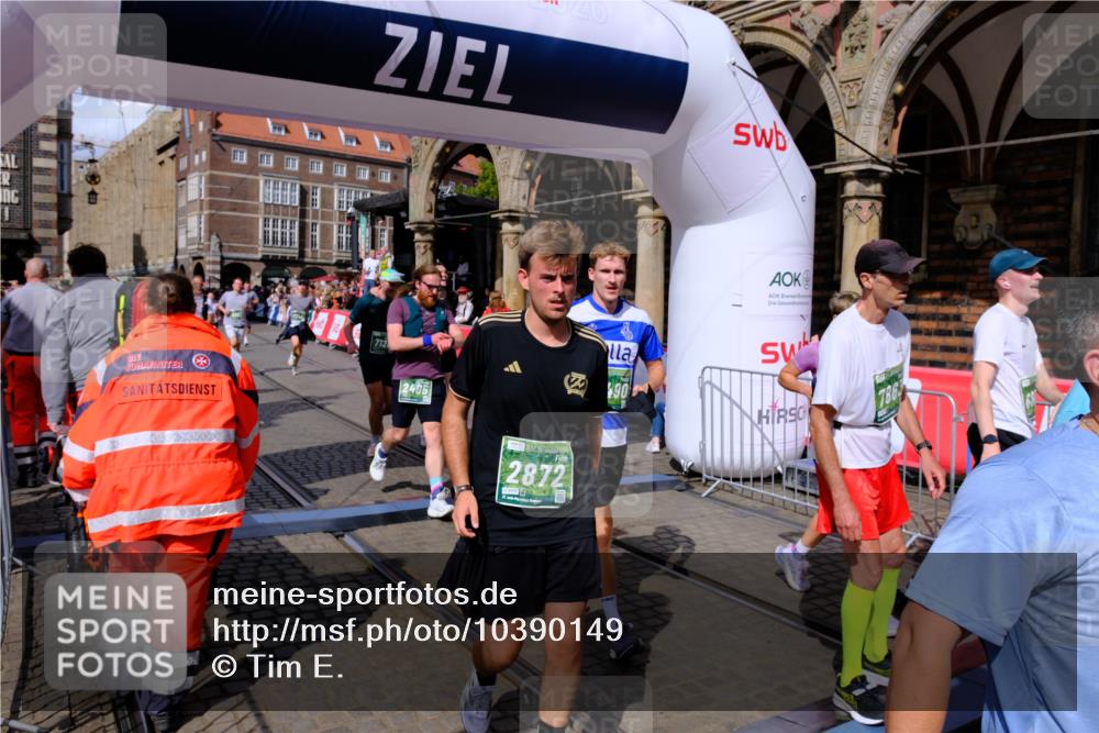 13.09.2026 - 21. swb-Marathon Bremen Tim E. http://msf.ph/oto/10390149 13.09.2026 13:34:04 Ziel 930, 2405, 2727, 2872, 2960, 3201, 3761, 4490, 4554, 4658, 4874, 5063, 5156, 5513, 5587, 6508, 6538, 6808, 7126, 7354, 7633, 7652, 7832, 8512, 9068, 9128, 9342, 9344, 9390 meine-sportfotos.de