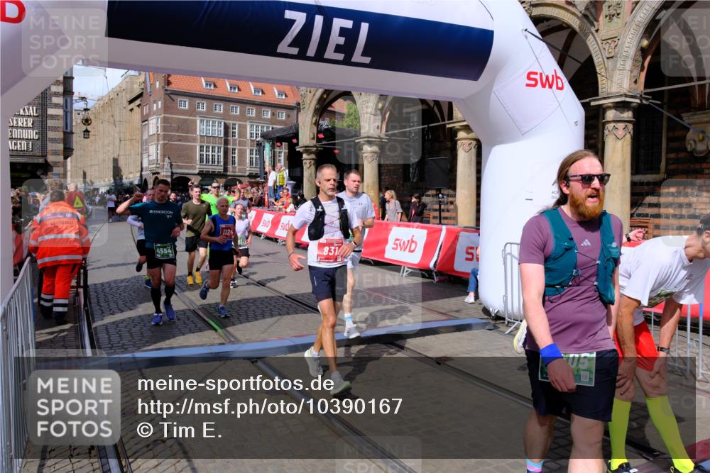 13.09.2026 - 21. swb-Marathon Bremen Tim E. http://msf.ph/oto/10390167 13.09.2026 13:34:07 Ziel 1656, 2405, 2727, 2872, 3201, 3389, 3522, 3761, 4490, 4554, 4658, 4874, 5063, 5156, 5513, 5563, 5587, 6151, 6508, 6623, 6808, 7126, 7354, 7431, 7633, 7652, 7832, 8025, 8512, 8641, 9068, 9128, 9342, 9344, 9390 meine-sportfotos.de