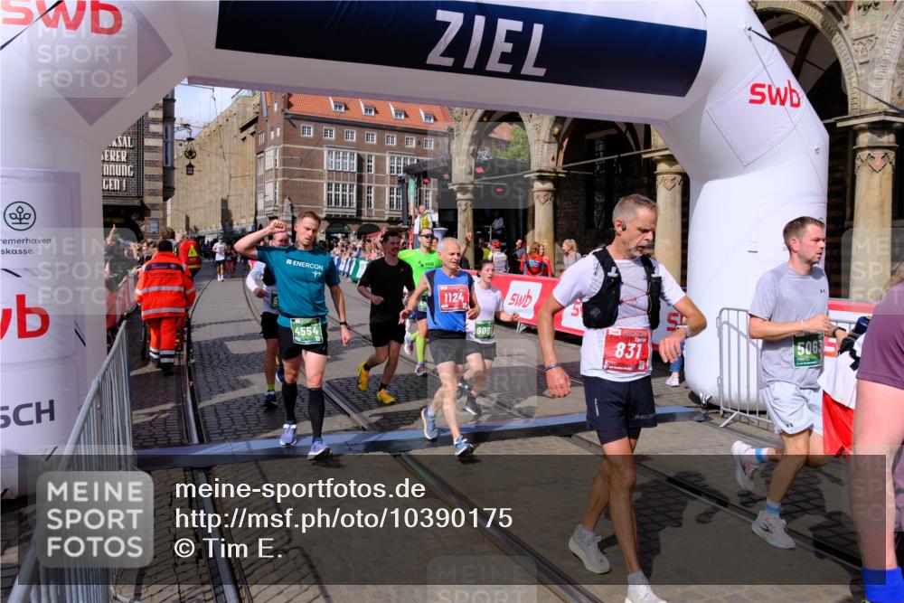 13.09.2026 - 21. swb-Marathon Bremen Tim E. http://msf.ph/oto/10390175 13.09.2026 13:34:08 Ziel 1656, 2405, 2727, 2872, 3201, 3389, 3522, 3761, 4490, 4554, 4658, 4874, 5063, 5156, 5513, 5563, 5587, 6151, 6508, 6623, 6808, 7126, 7354, 7431, 7652, 7832, 8025, 8512, 8641, 9068, 9128, 9342, 9344, 9390 meine-sportfotos.de
