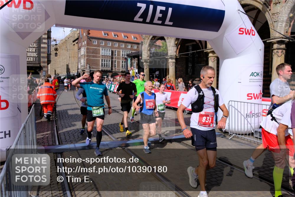 13.09.2026 - 21. swb-Marathon Bremen Tim E. http://msf.ph/oto/10390180 13.09.2026 13:34:08 Ziel 1656, 2405, 2727, 2872, 3201, 3389, 3522, 3761, 4490, 4554, 4658, 4874, 5063, 5156, 5513, 5563, 5587, 6151, 6508, 6623, 6808, 7126, 7354, 7431, 7652, 7832, 8025, 8512, 8641, 9068, 9128, 9342, 9344, 9390 meine-sportfotos.de